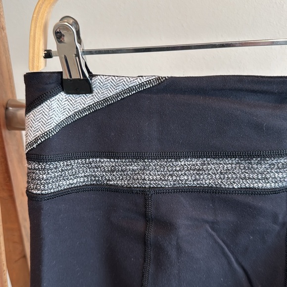 lululemon athletica Black Leggings

BLACK FRIDAY SALE!!! 1/2 OFF - Picture 7 of 7